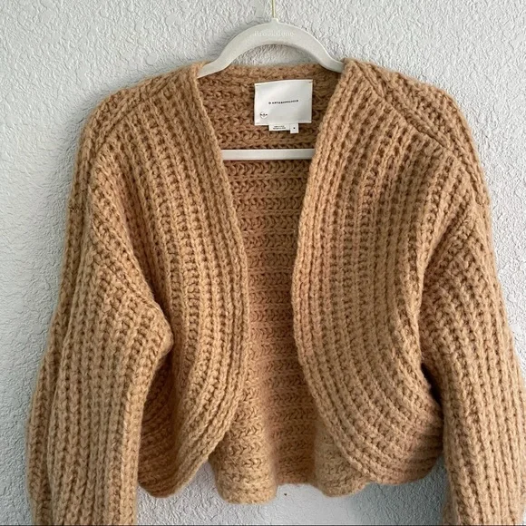 Anthropologie Camel Chunky Knit Cropped Cardigan - Picture 9 of 13